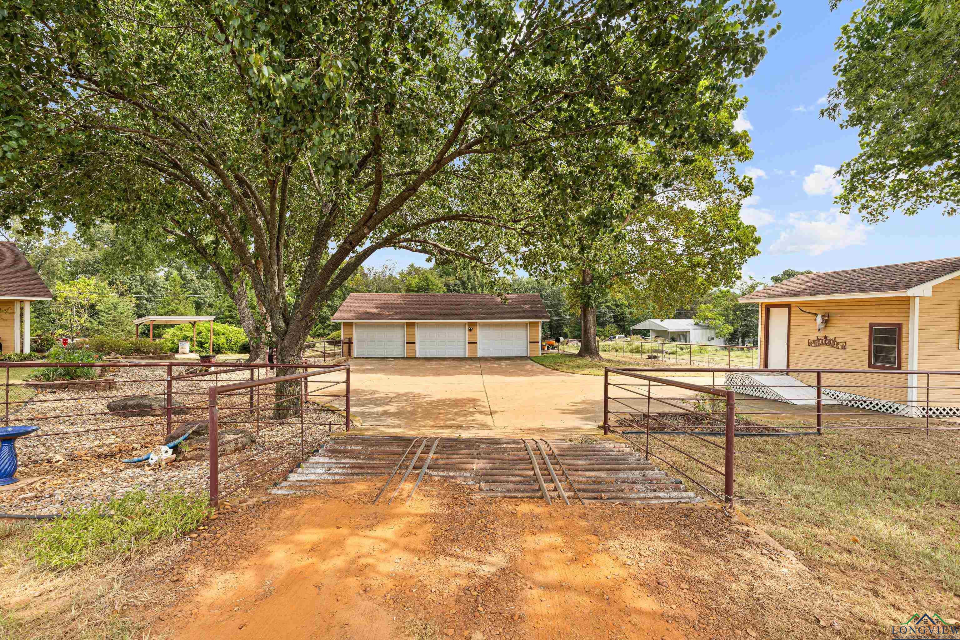 1529 Shamburger Rd, Gilmer, Texas image 38