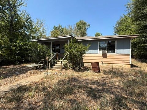 Homes For Sale - 404 W Marshall Ave<br/> Gregg County, Gladewater, TX 75647