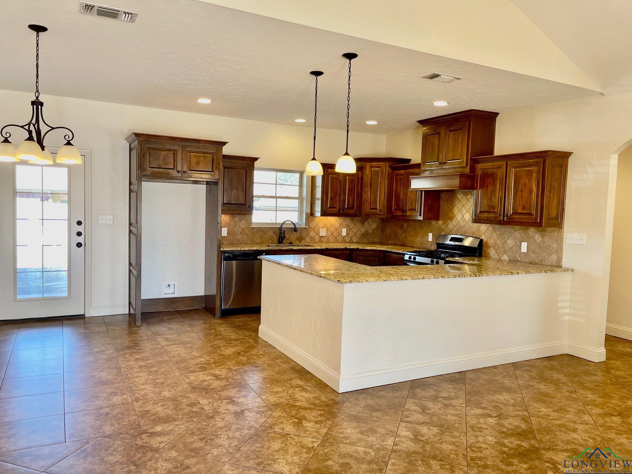 120 E Lakeway Ln #5, Longview, New Mexico image 3