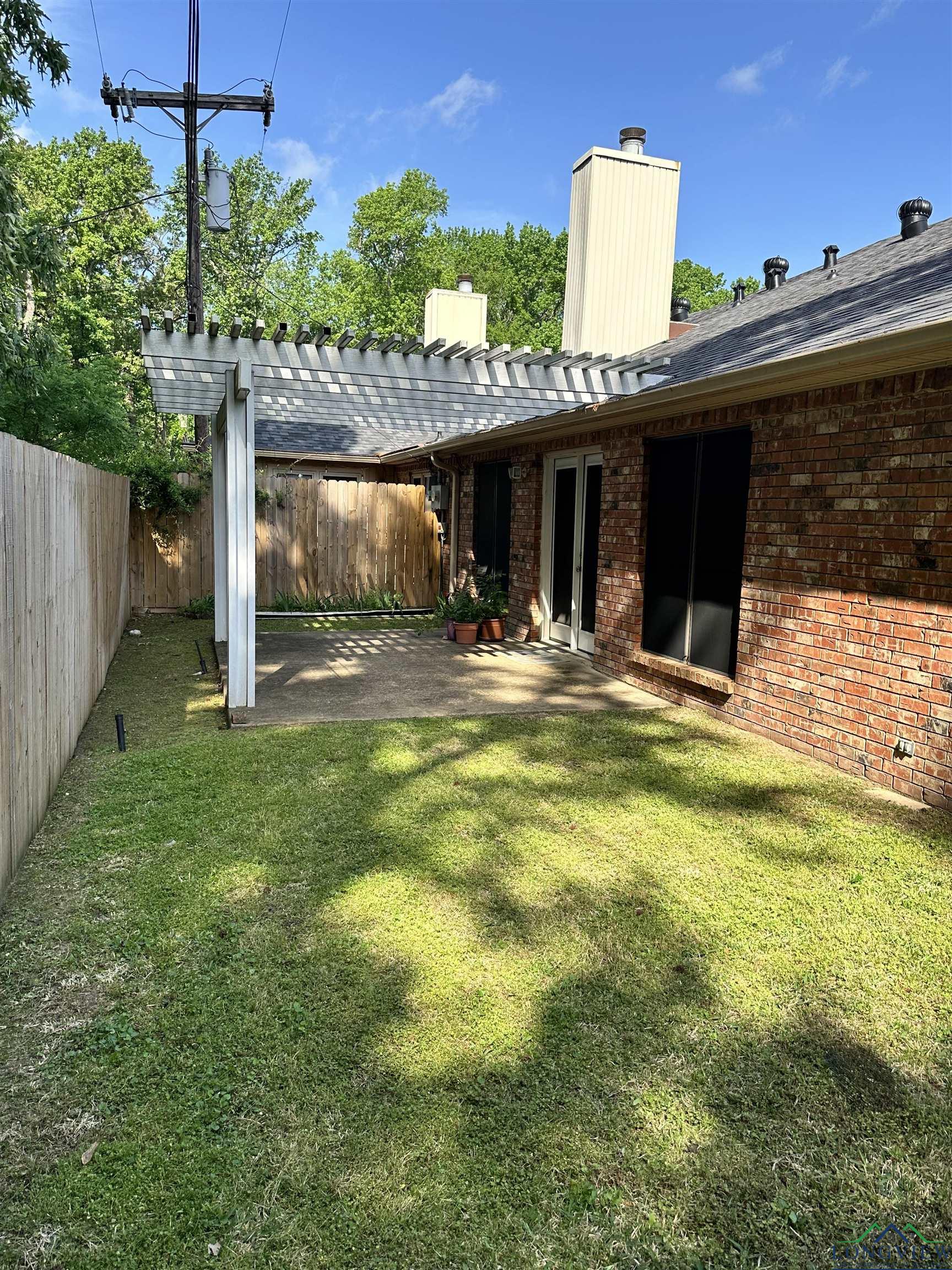 416 Amberwood Cir, Tyler, Texas image 4