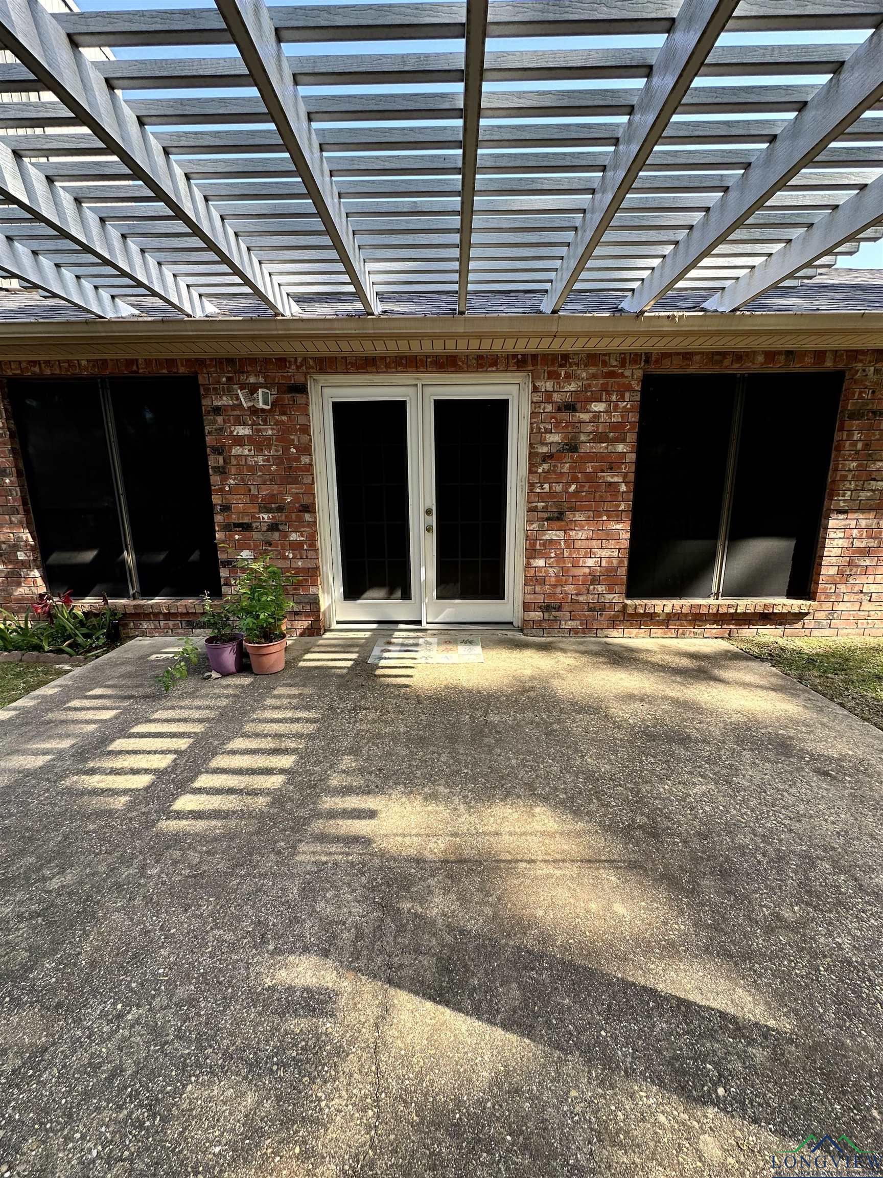 416 Amberwood Cir, Tyler, Texas image 3