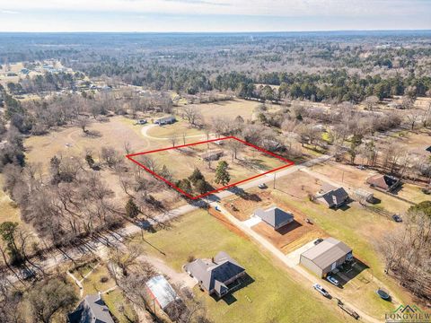 A home in Gladewater