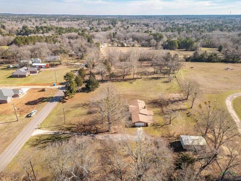 A home in Gladewater