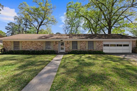 Homes For Sale - 906 Orchard St<br/> Gregg County, Longview, TX 75605