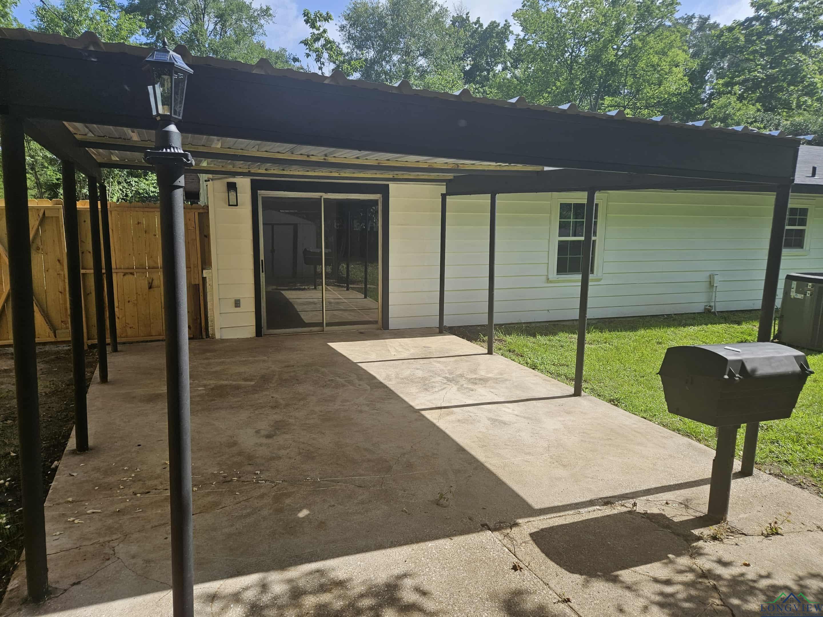 304 Highland, Kilgore, Texas image 27