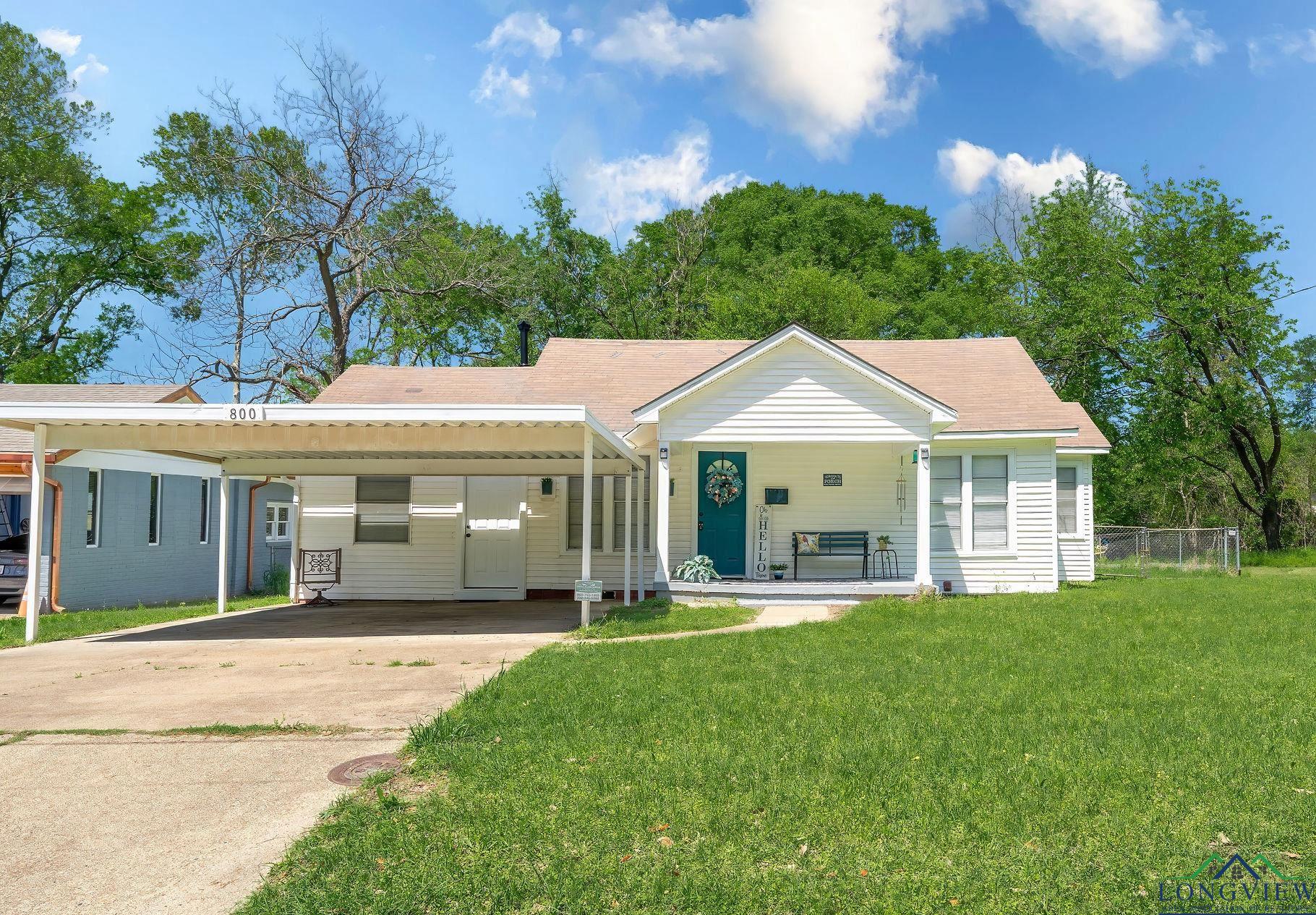 800 W Butler St, Gilmer, Texas image 1