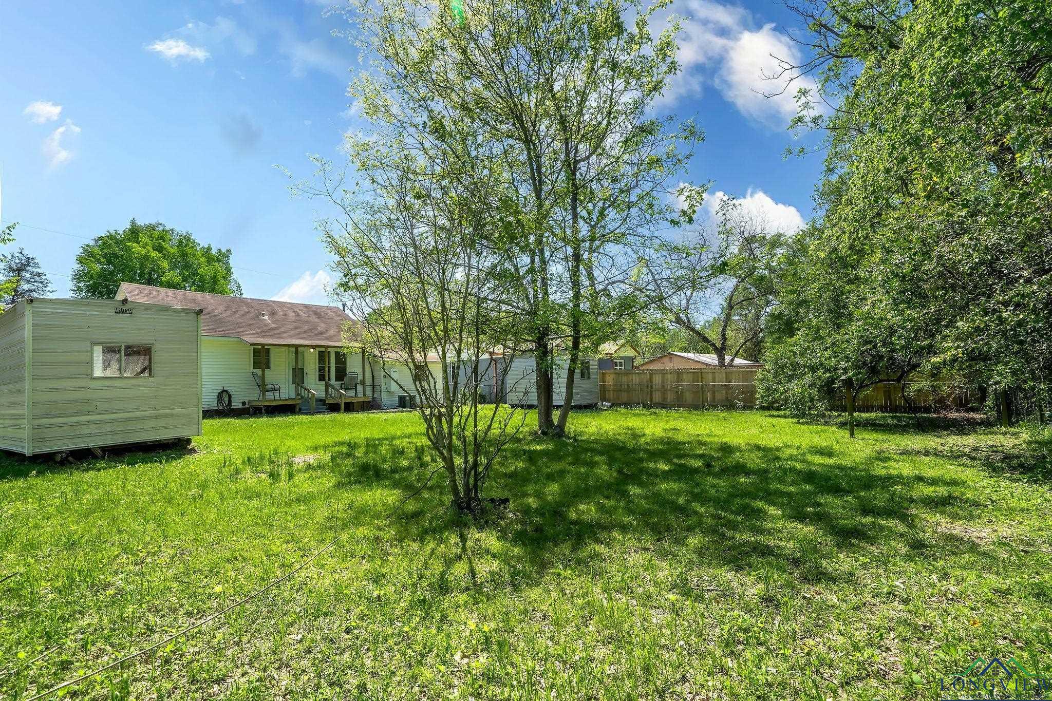 800 W Butler St, Gilmer, Texas image 20