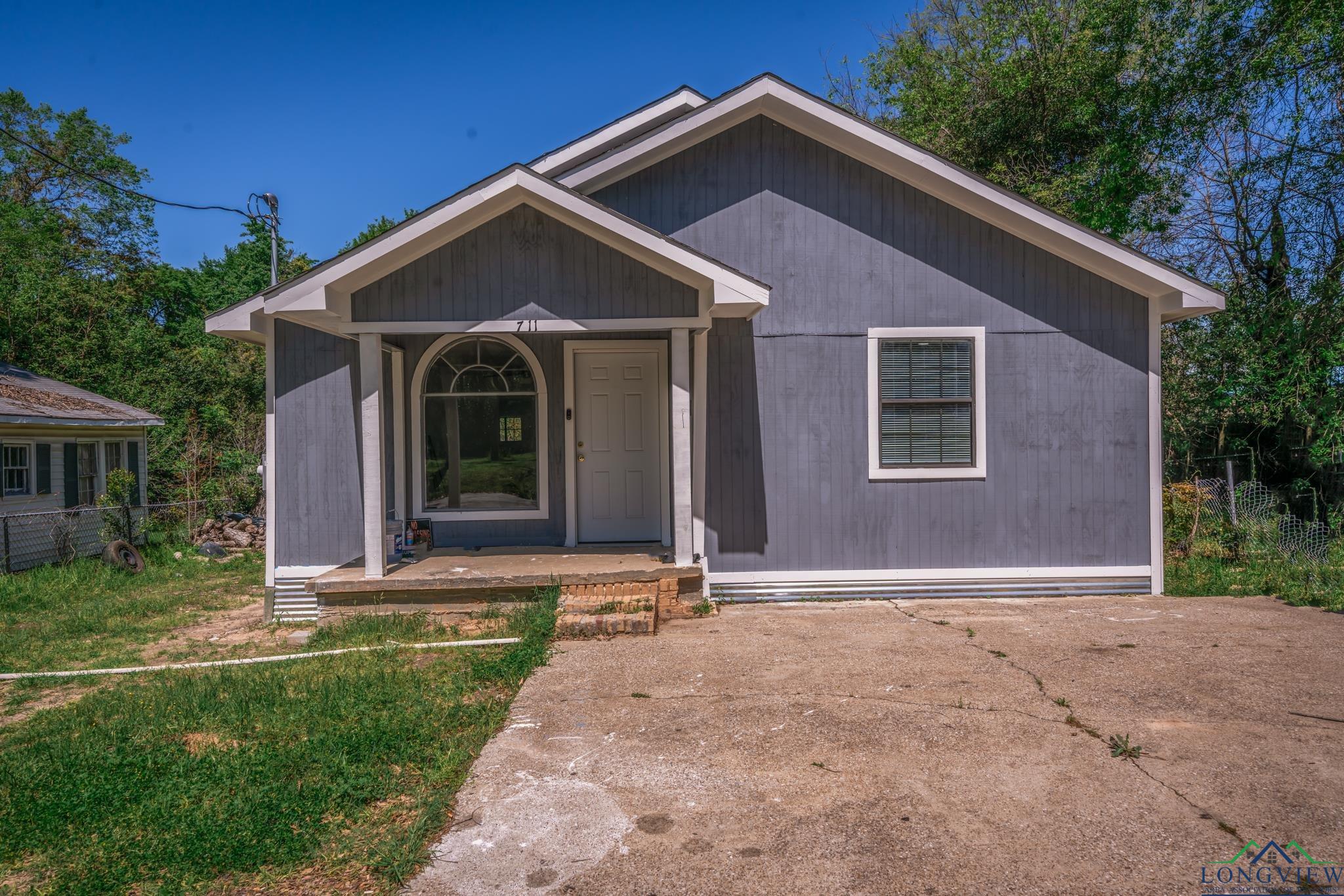 711 Wood Street, Henderson, Texas image 1