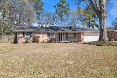 Homes For Sale - 209 Sherwood Dr<br/> Gregg County, Longview, TX 75605