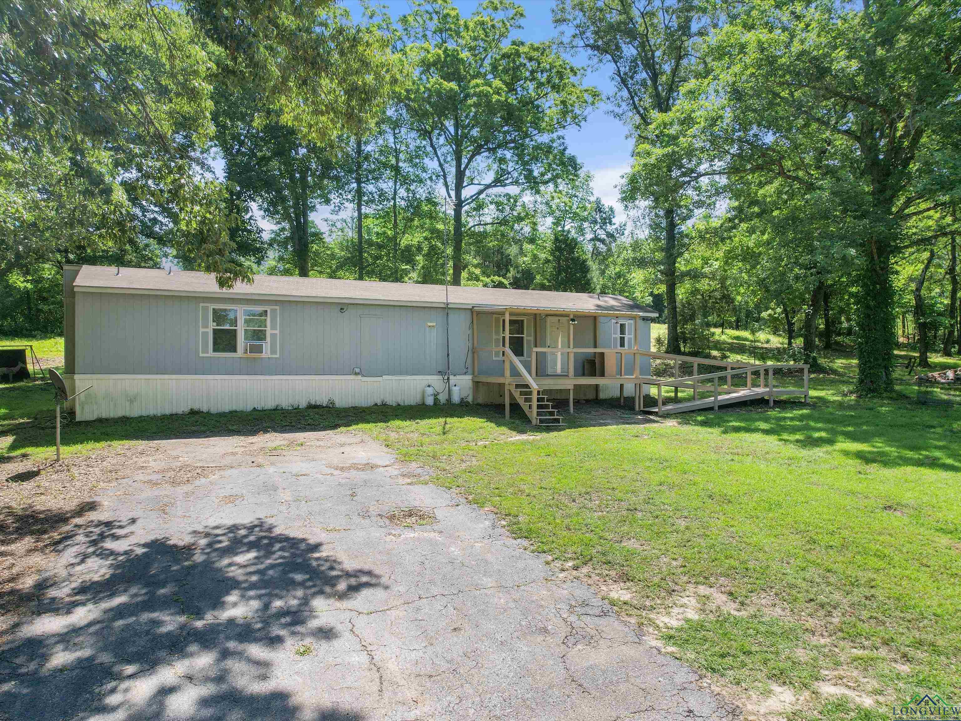 787 County Road 2201, Daingerfield, Texas image 1
