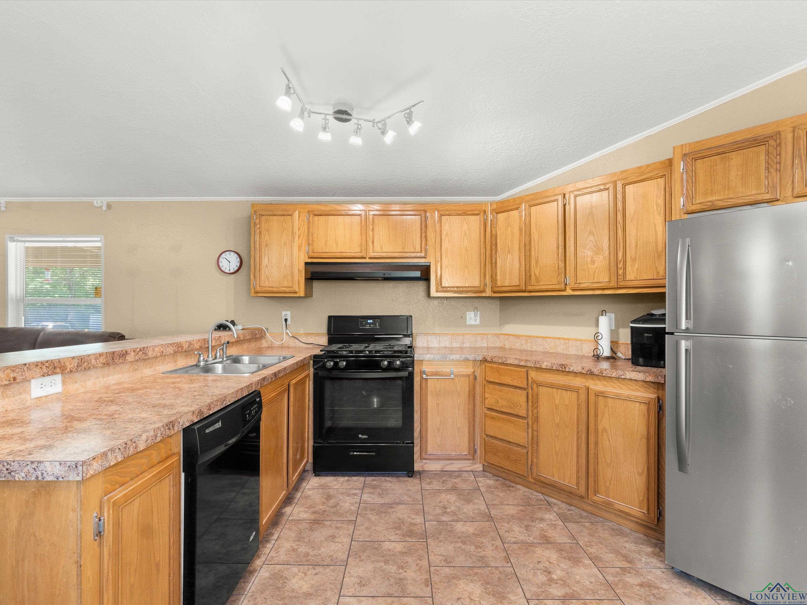 787 County Road 2201, Daingerfield, Texas image 14