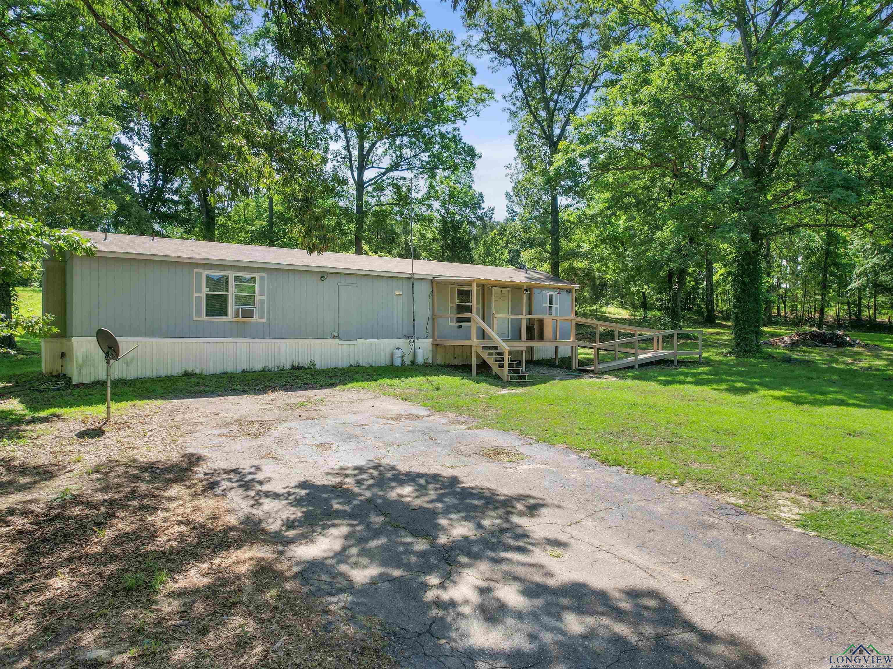 787 County Road 2201, Daingerfield, Texas image 8