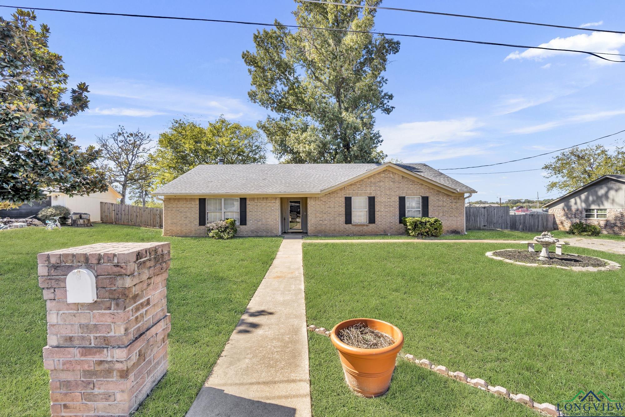 305 Patty Ct, Longview, Texas image 1