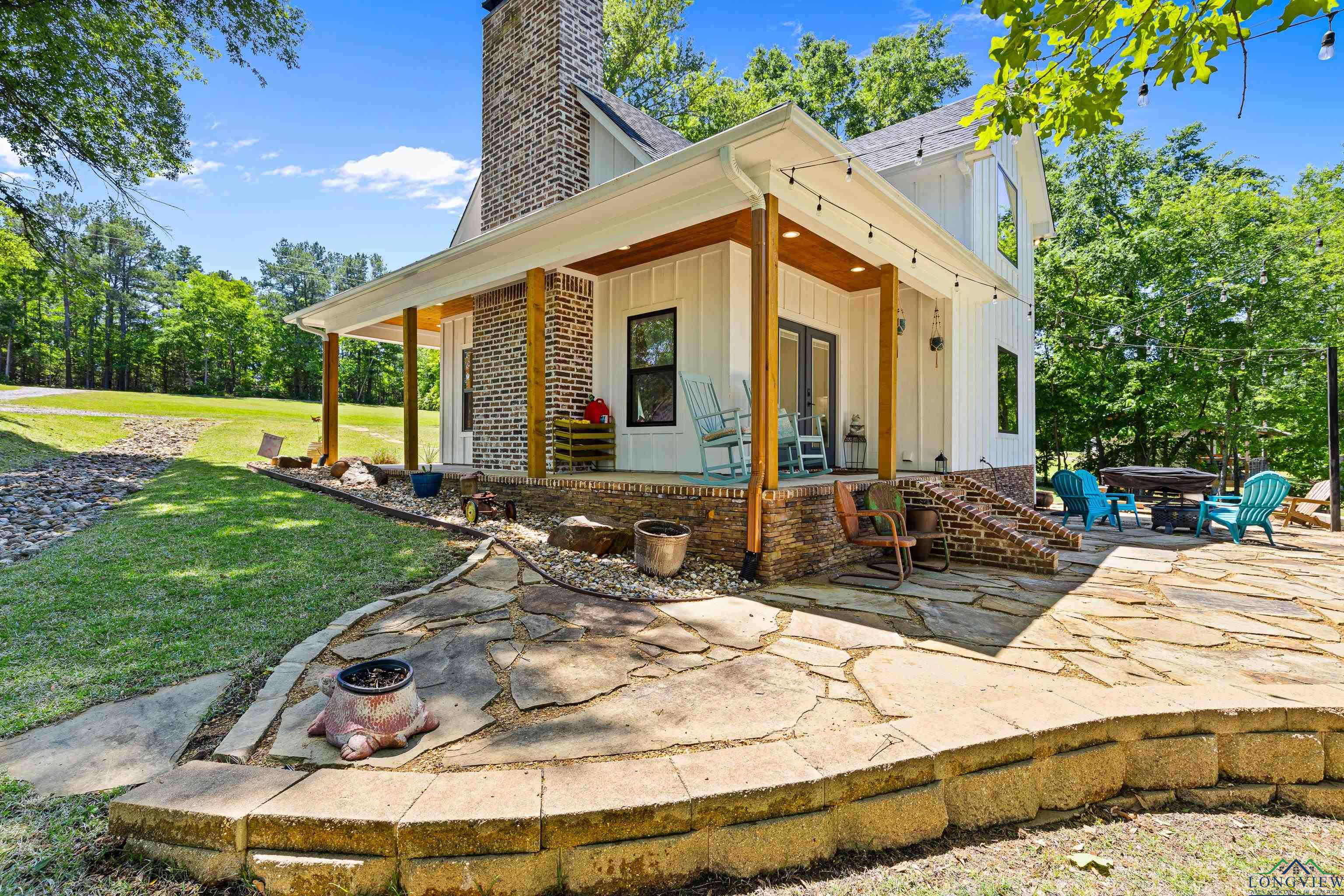 19911 E Southside Cir, Winona, Texas image 25
