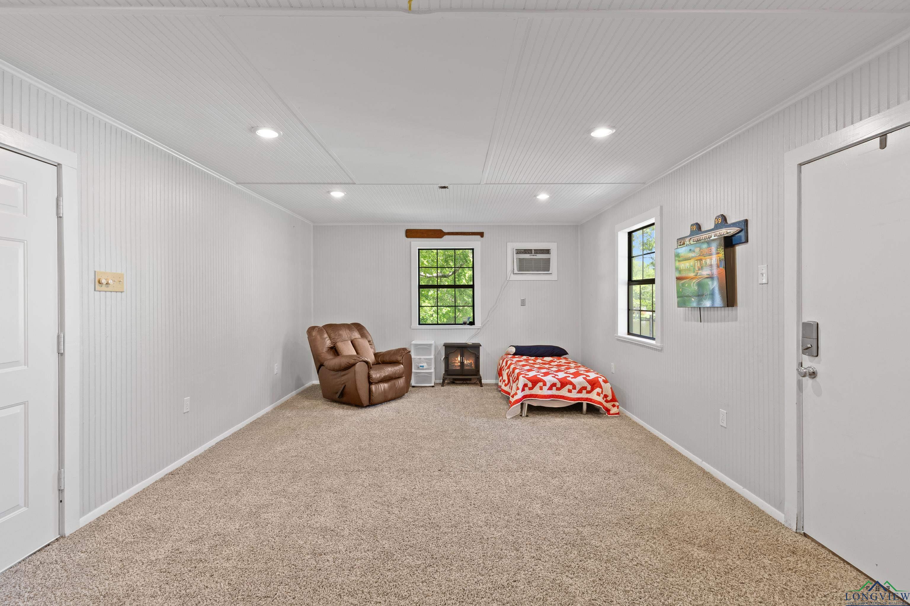 19911 E Southside Cir, Winona, Texas image 22