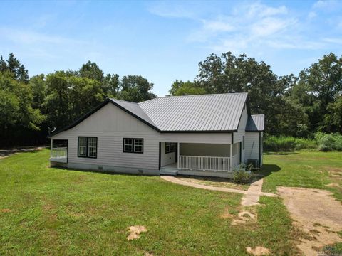 A home in Avinger