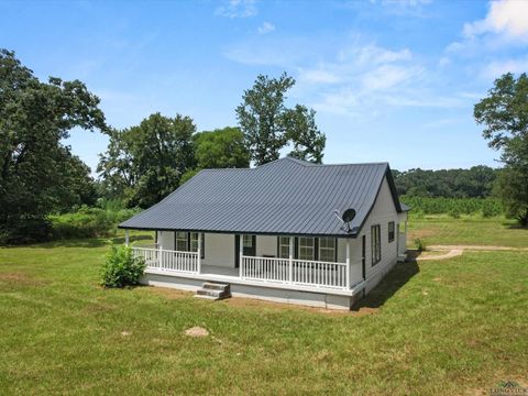 A home in Avinger