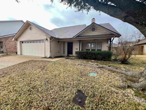 Homes For Sale - 208 Spillway Dr<br/> Longview, TX 75604