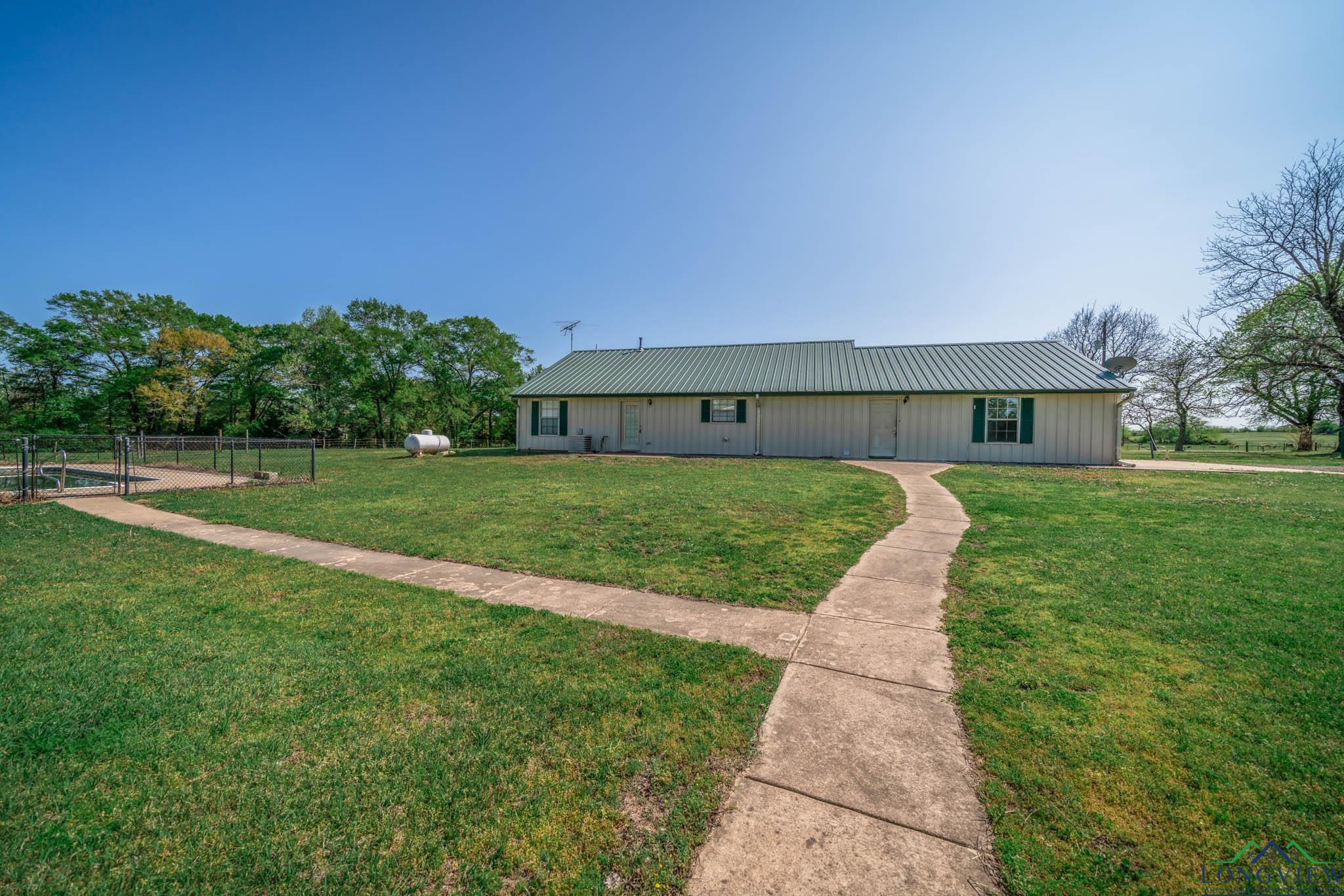 620 County Road 3332 Avenue, Omaha, Texas image 38