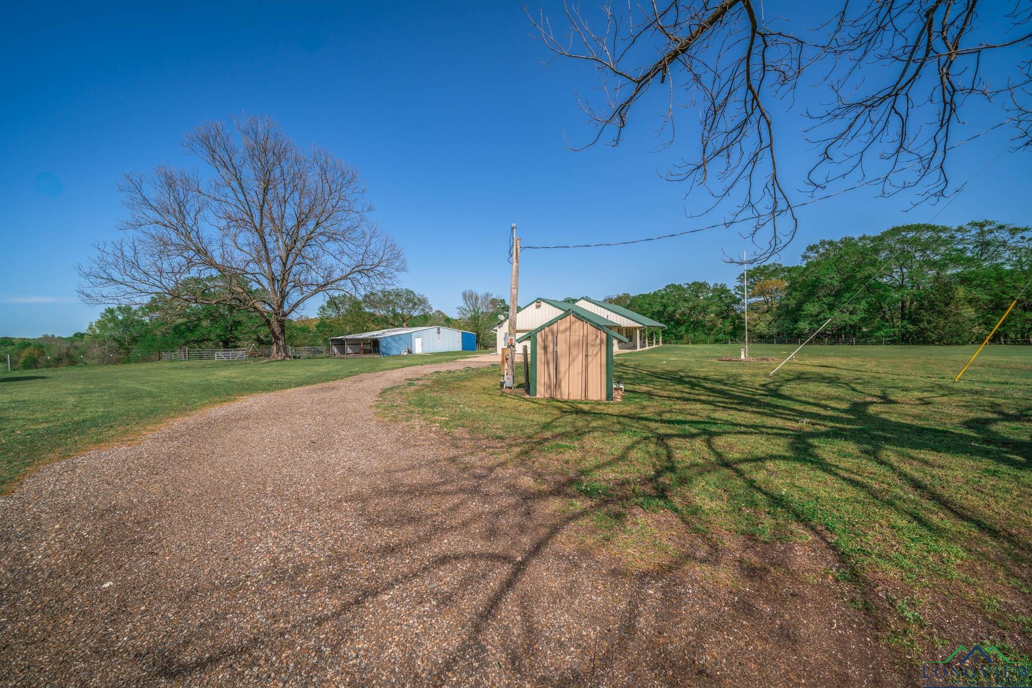 620 County Road 3332 Avenue, Omaha, Texas image 32