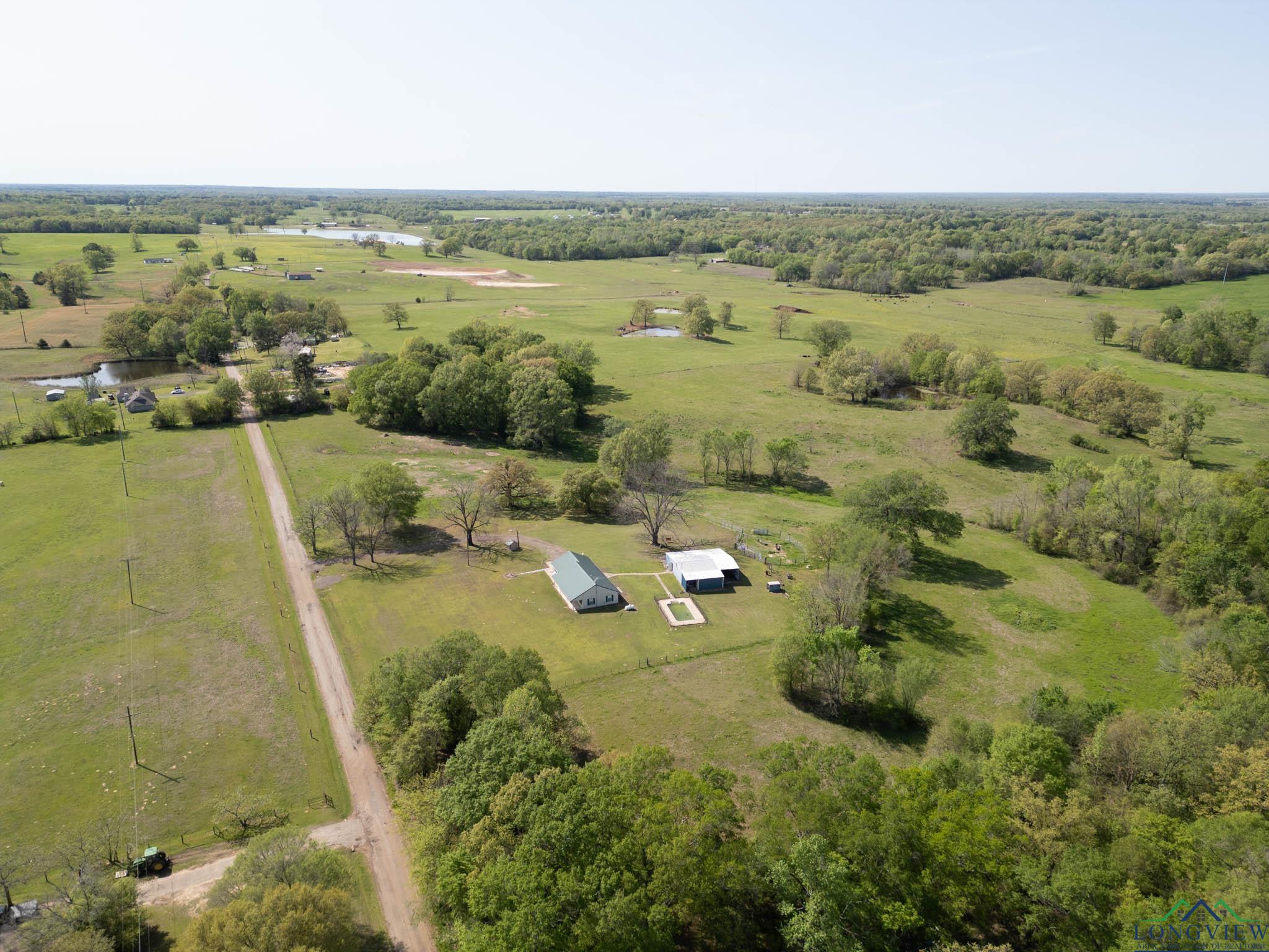 620 County Road 3332 Avenue, Omaha, Texas image 35