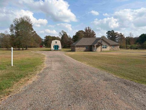 Homes For Sale - 111 Heritage Road<br/> Harrison County, Marshall, TX 75672
