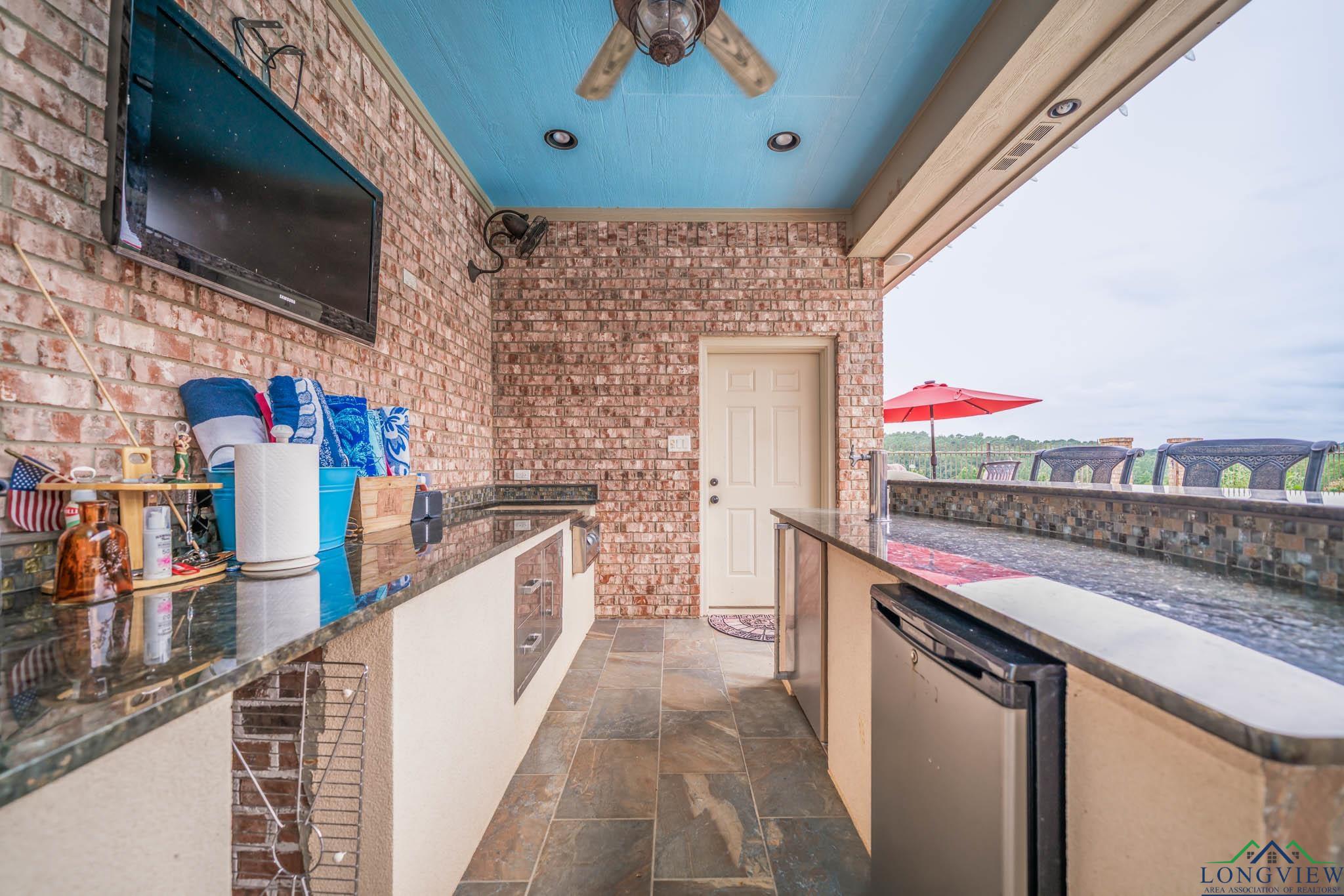 335 Winding Way, Hallsville, Texas image 6