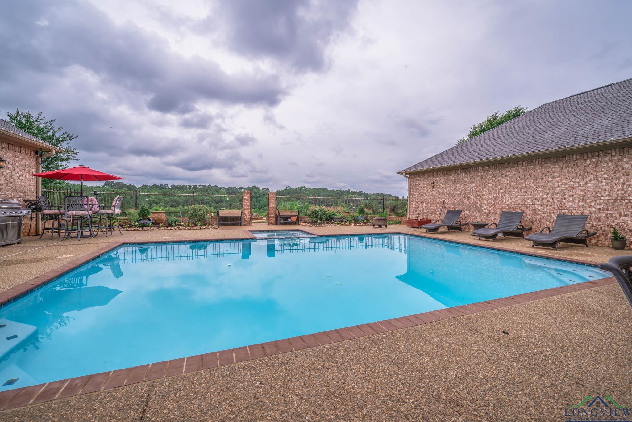 335 Winding Way, Hallsville, Texas image 9