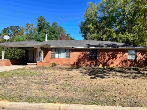 Homes For Sale - 1209 Lemmons Dr<br/> Longview, TX 75602