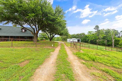 A home in Gilmer