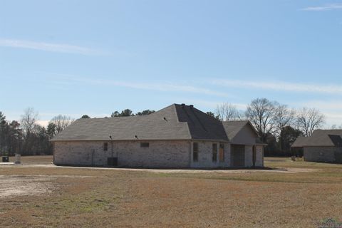 A home in Hooks