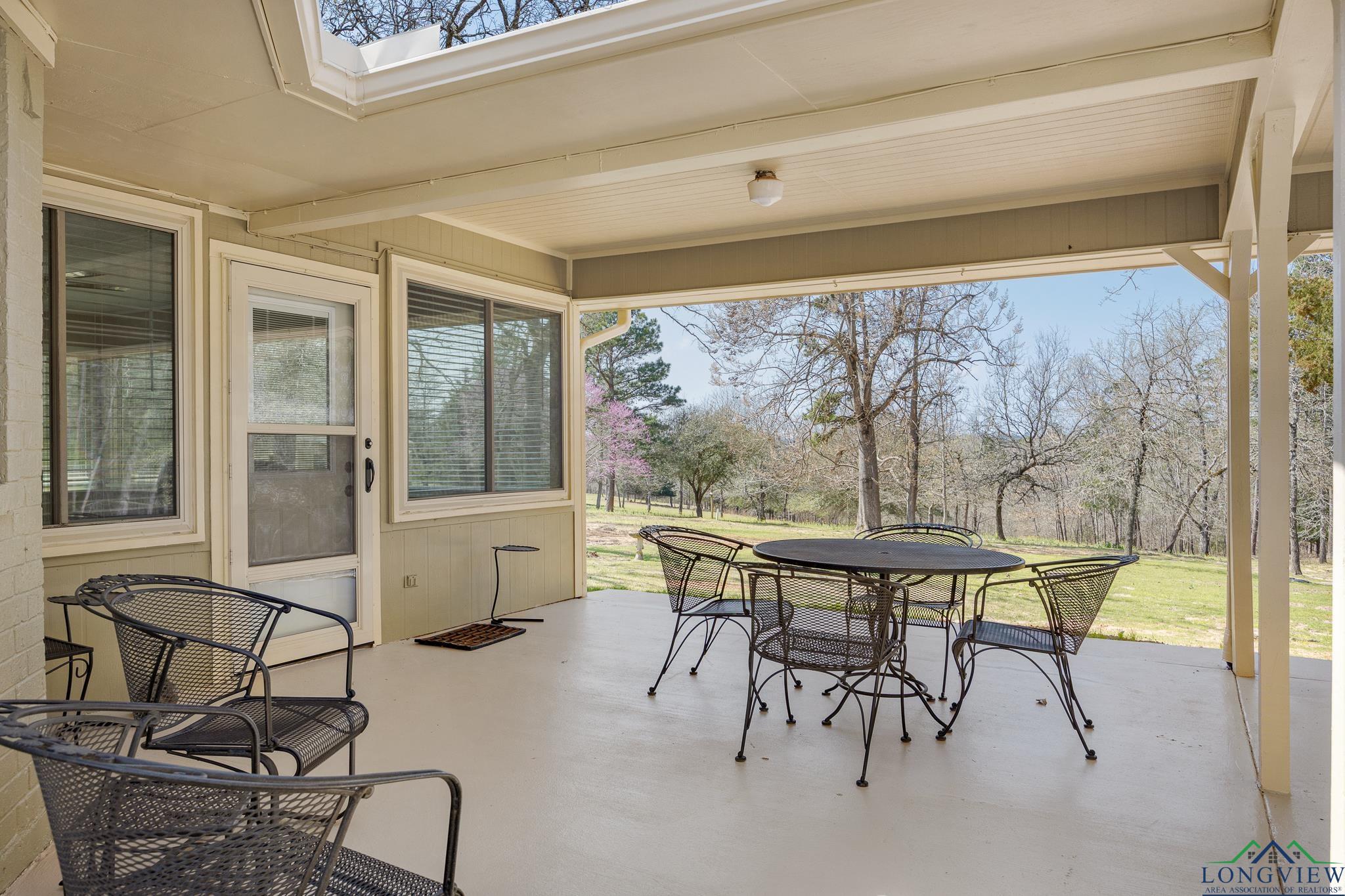 Frankston, Texas 75763, United States, 4 Bedrooms Bedrooms, ,3 BathroomsBathrooms,Residential,Active,101231