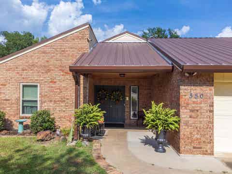 Homes For Sale - 550 East Mountain Road<br/> Longview, TX 75604