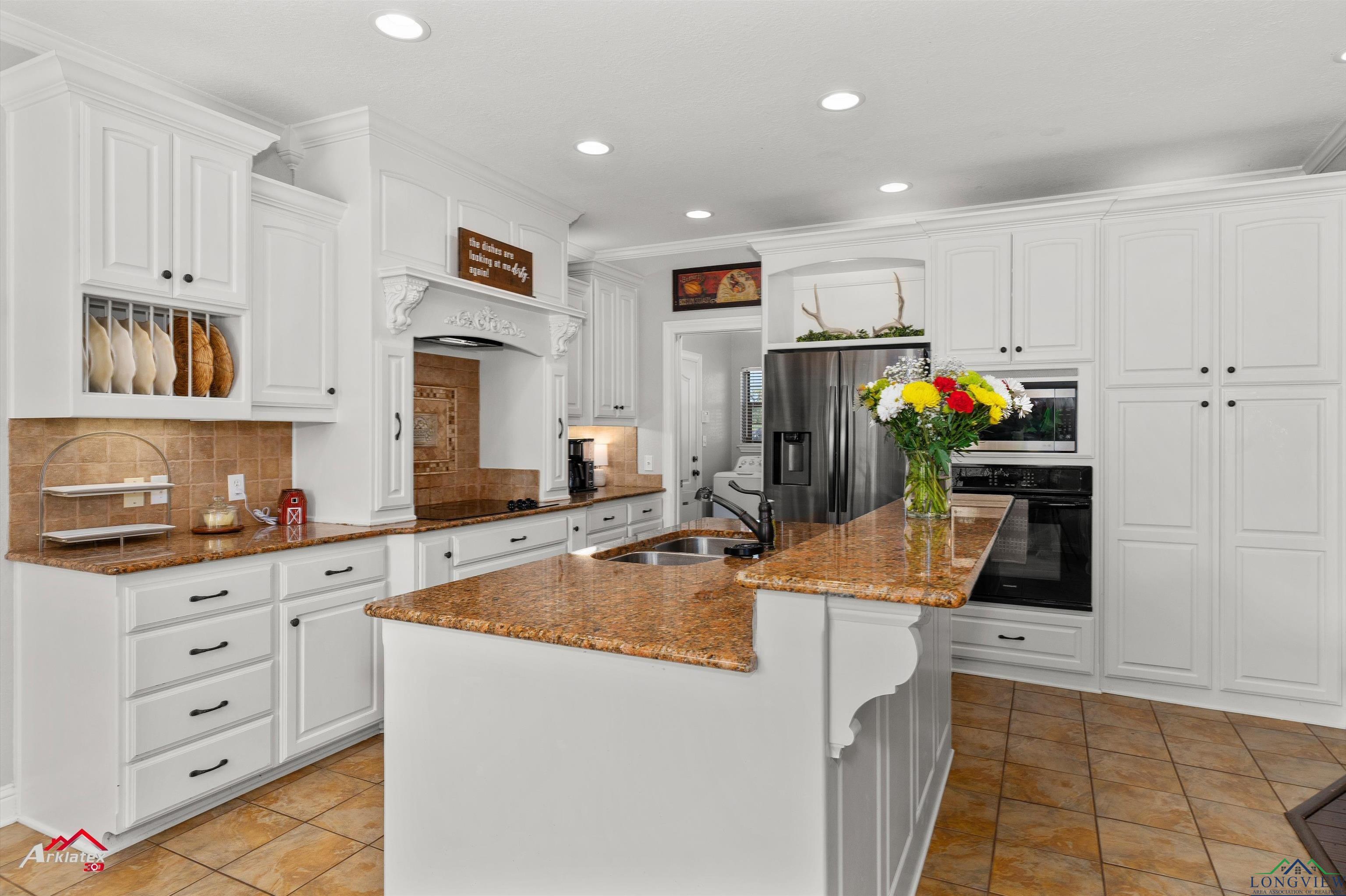300 Cypress Creek Rd, Diana, Texas image 5