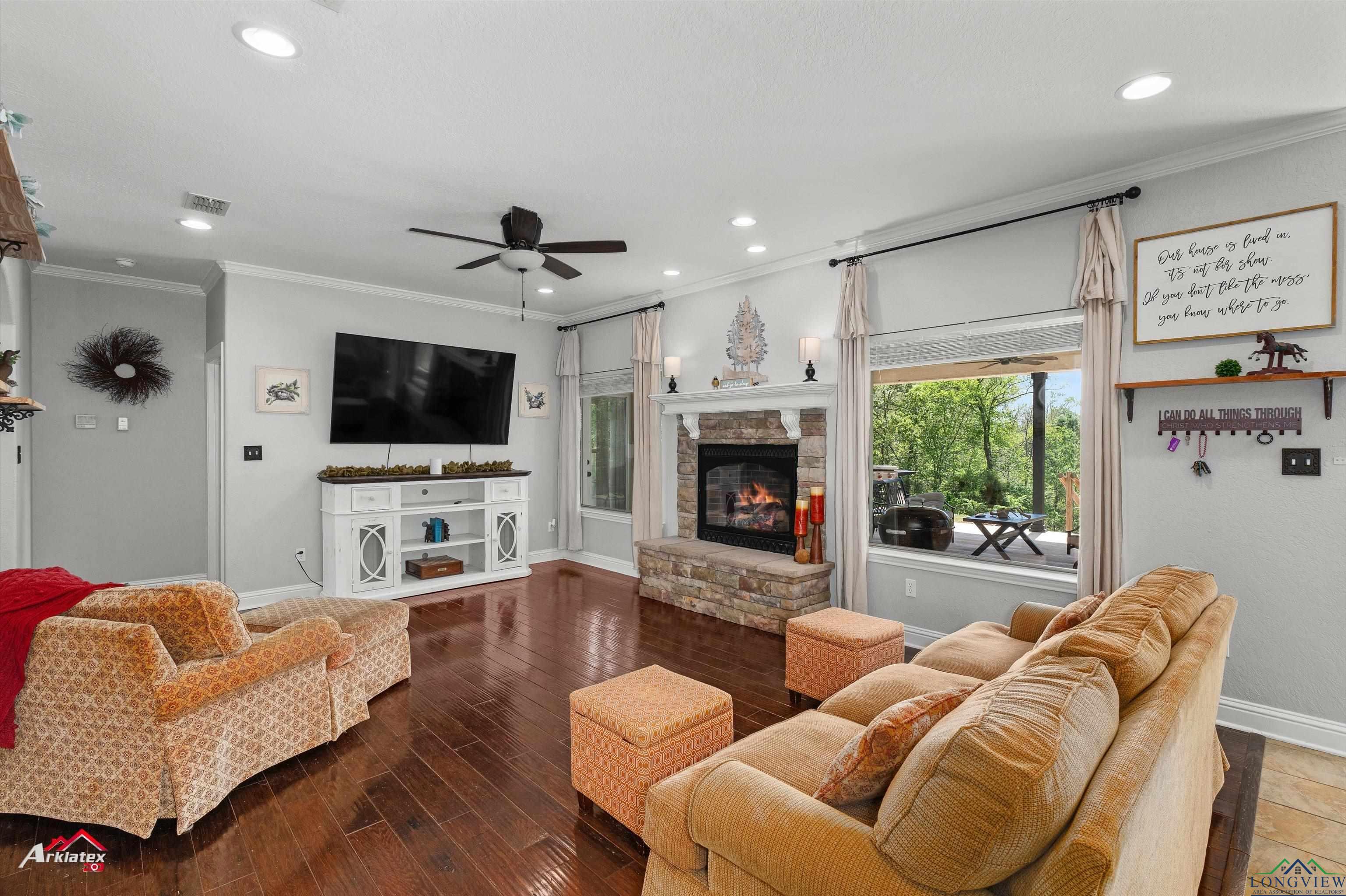 300 Cypress Creek Rd, Diana, Texas image 2