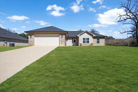 Homes For Sale - 2001 County Road 2138<br/> Troup, TX 75789