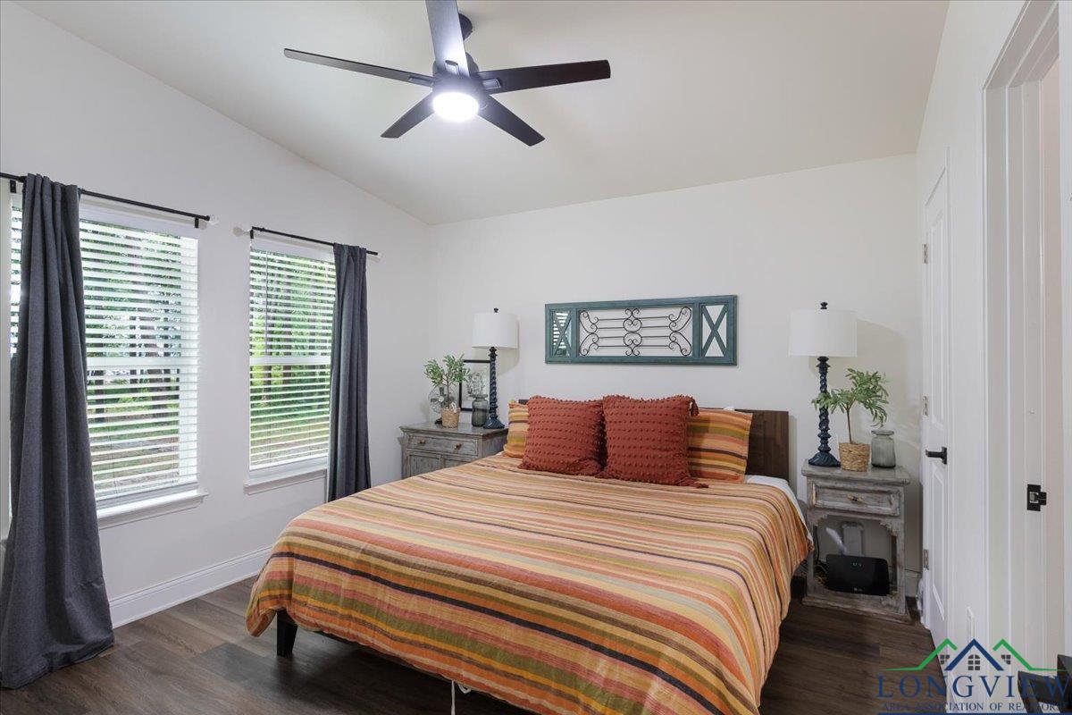 299 Southshore Drive, Lone Star, Texas image 15