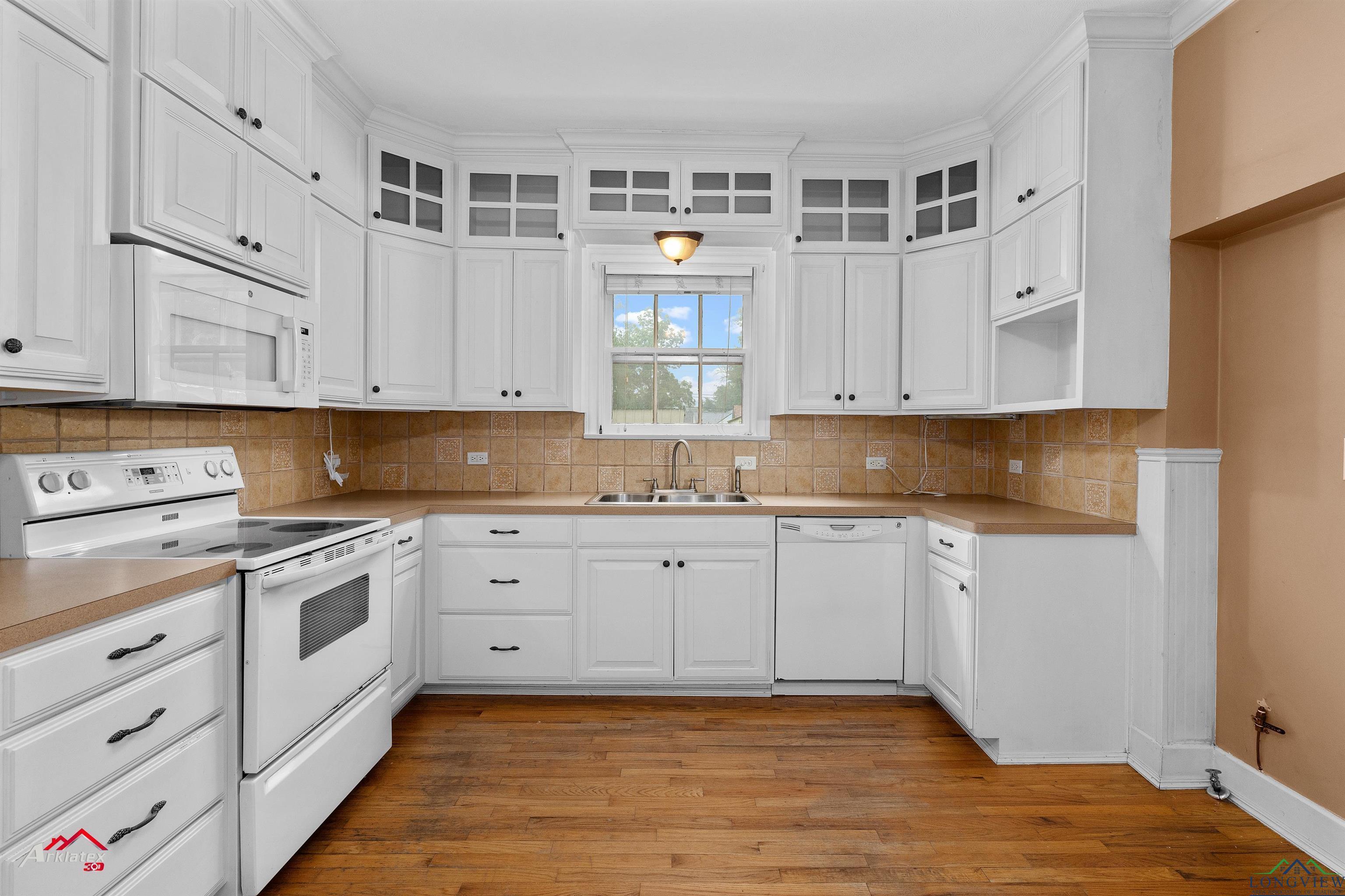 1204 Collins St, Henderson, Texas image 7