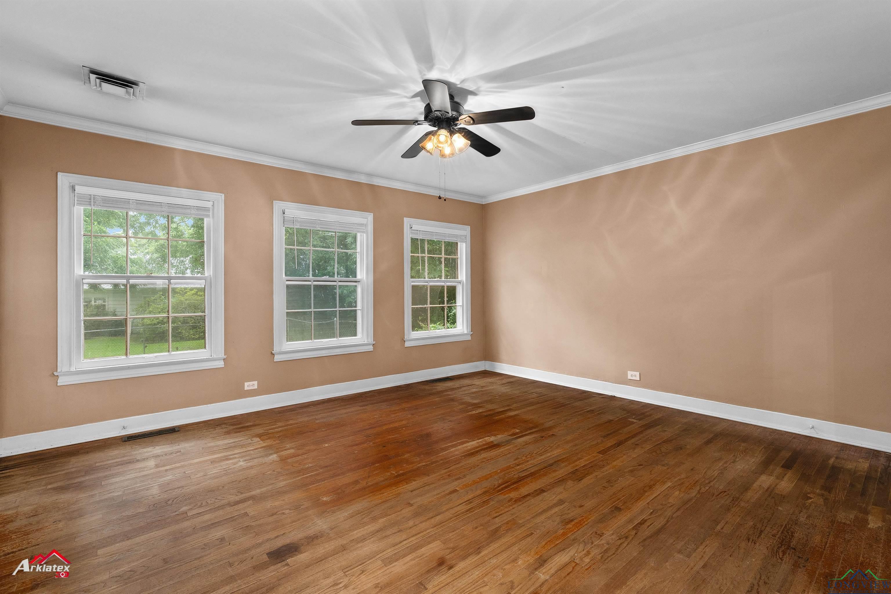1204 Collins St, Henderson, Texas image 14