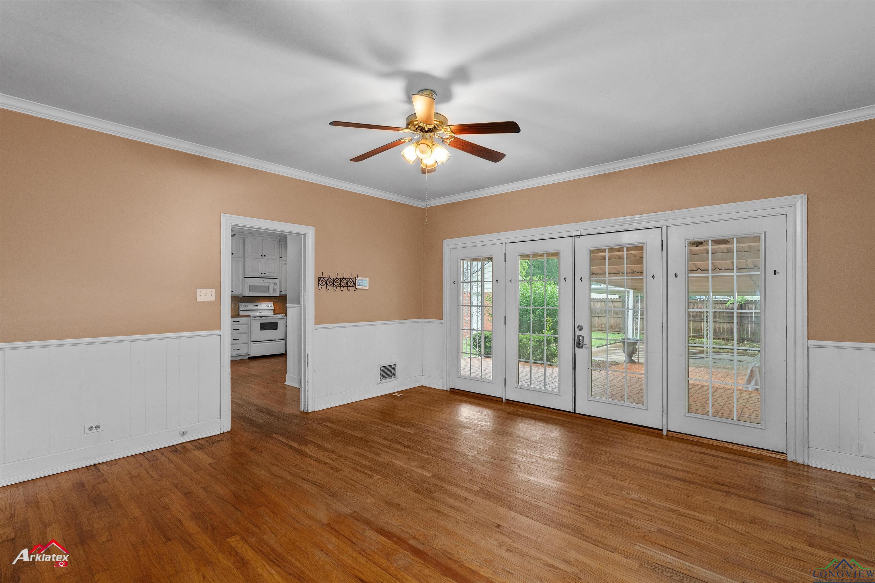 1204 Collins St, Henderson, Texas image 12