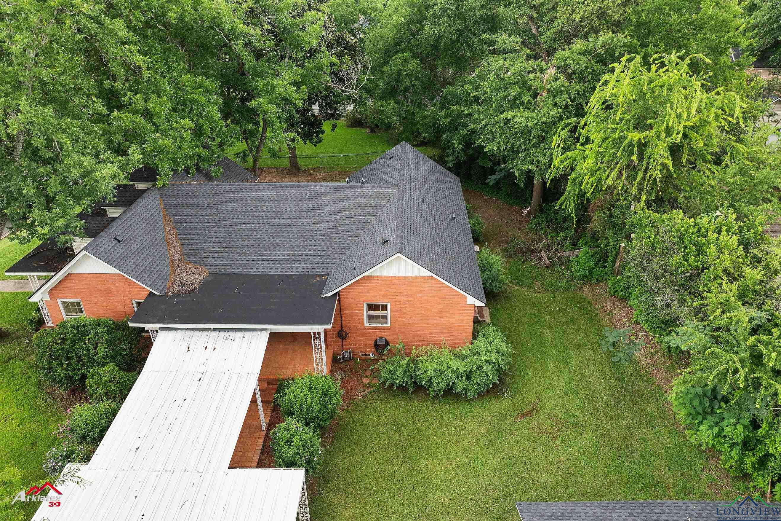 1204 Collins St, Henderson, Texas image 2