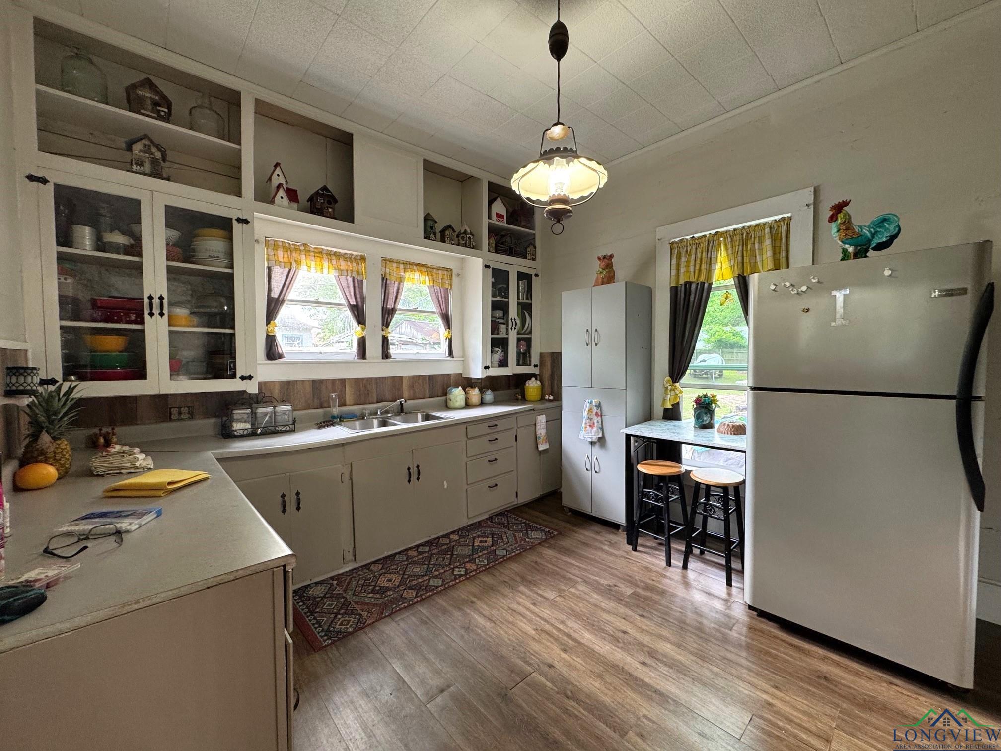 123 E 12th St, Mount Pleasant, Texas image 6