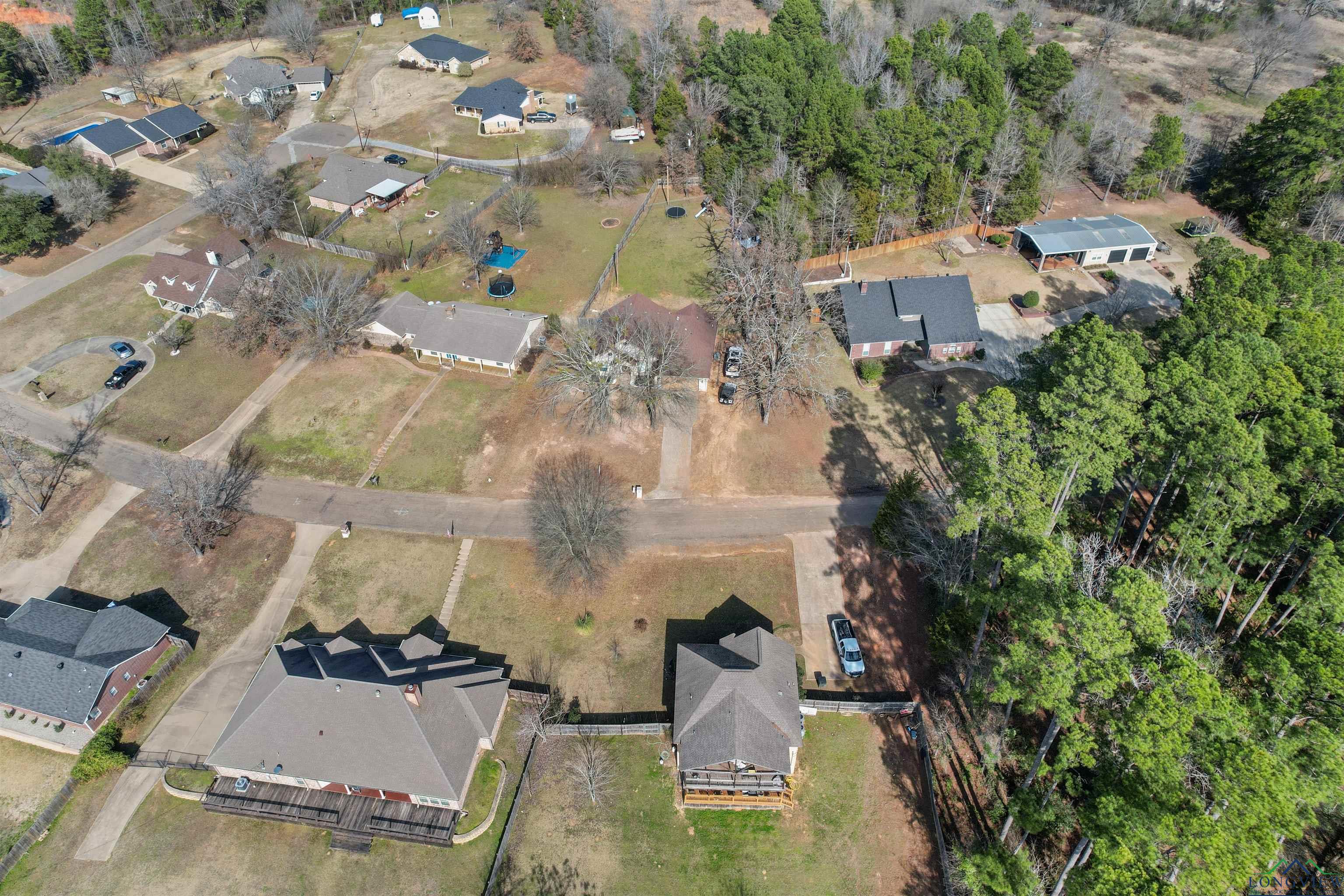 105 Bob White Drive, Gilmer, Texas image 4