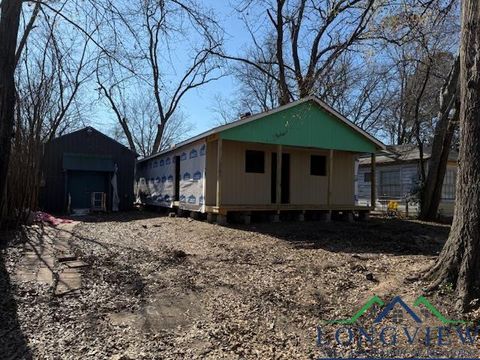 A home in Gladewater