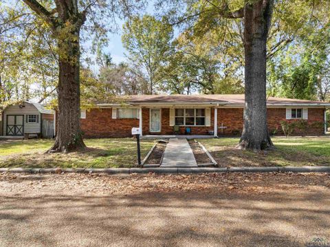 A home in Gladewater