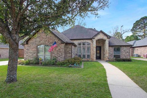 Homes For Sale - 8529 Castleton Way<br/> Tyler, TX 75703