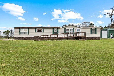Mobile Home For Sale - 2107 E Prospect Rd<br/> Jefferson, TX 75657
