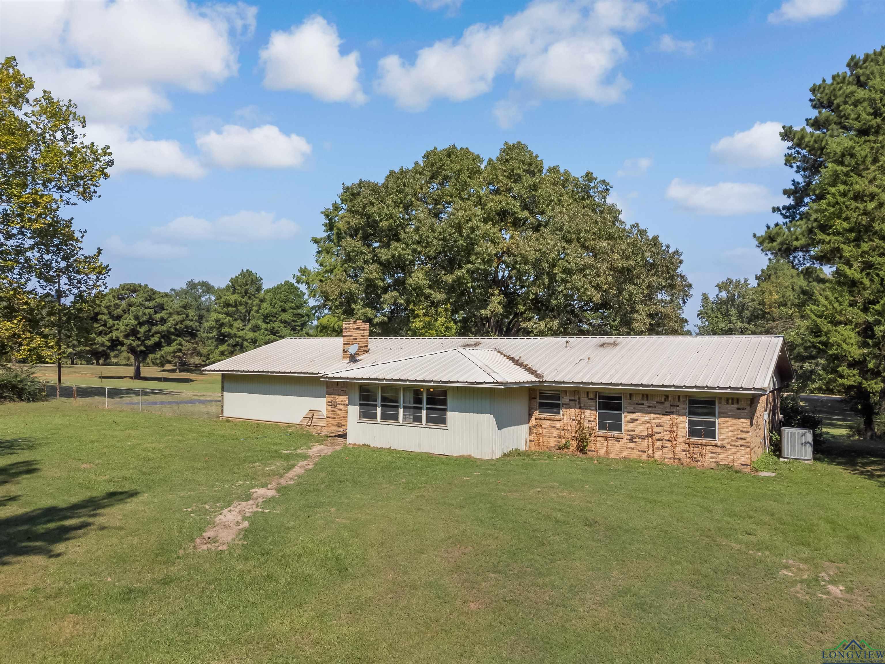 7078 E State Highway 154 Street, Gilmer, Texas image 12