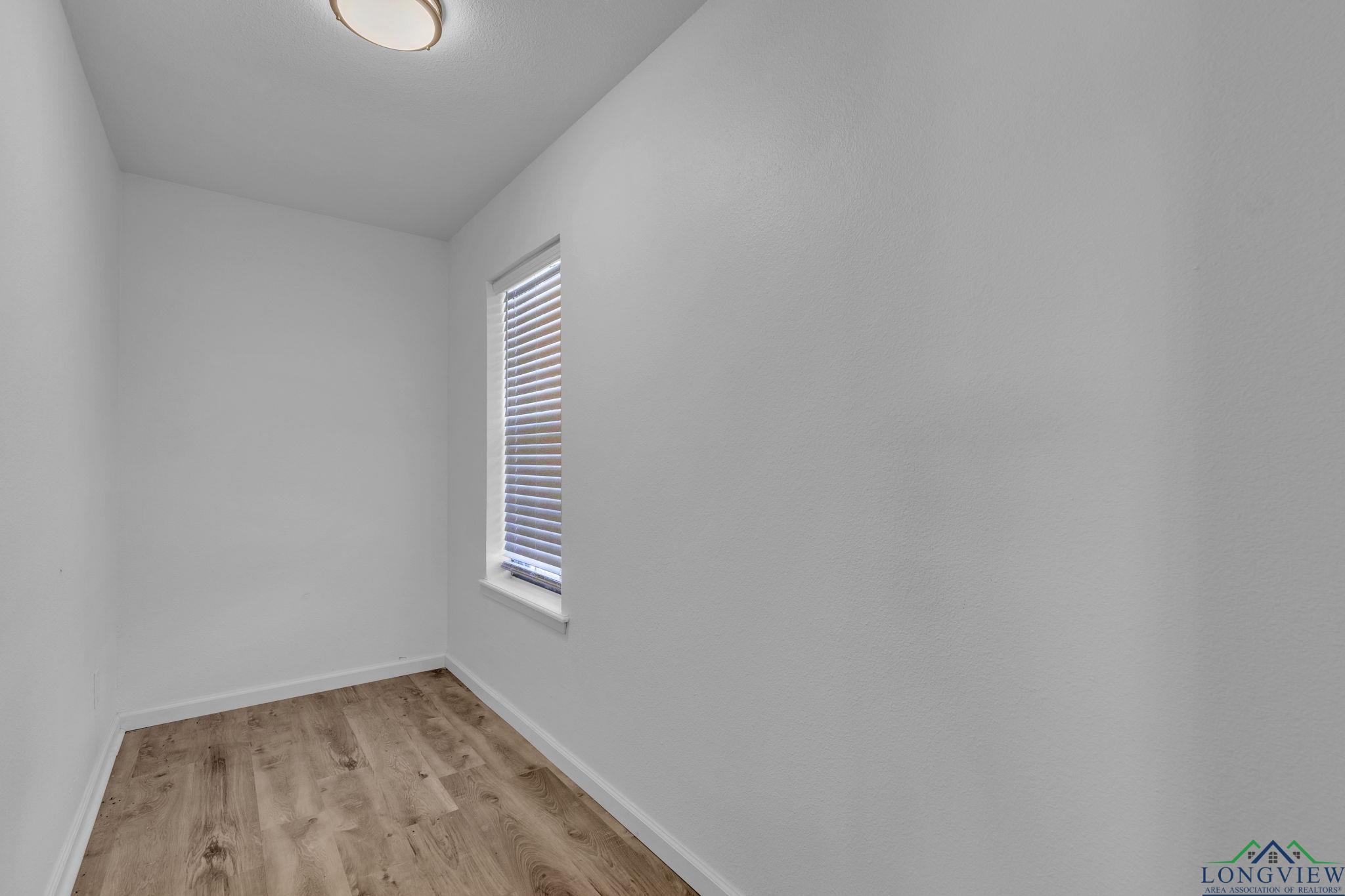 688 Inwood St, Mineola, Texas image 17