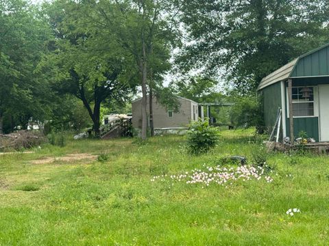 Mobile Home For Sale - 186 County Road 3590<br/> Joaquin, TX 75954